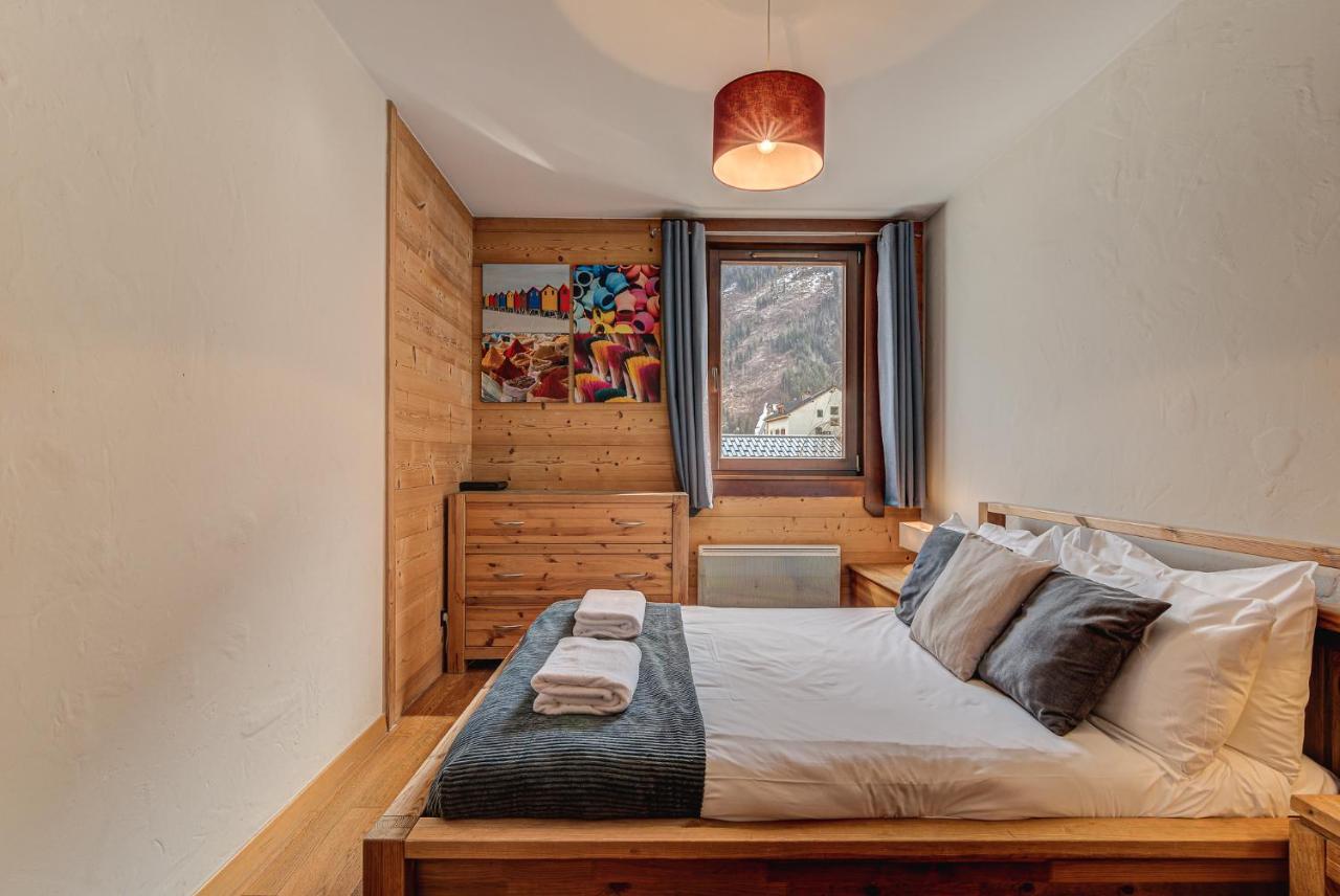 Apartment Le Paradis 2 - Alpes Travel - Central Chamonix Bagian luar foto