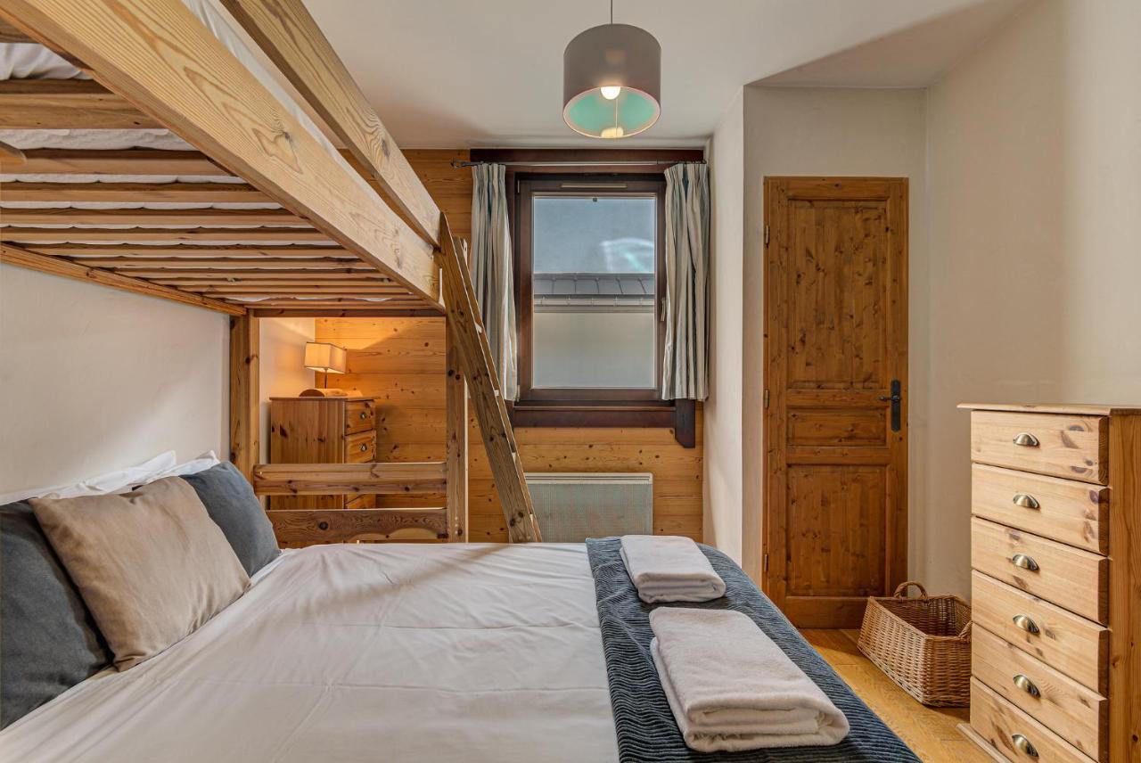 Apartment Le Paradis 2 - Alpes Travel - Central Chamonix Bagian luar foto