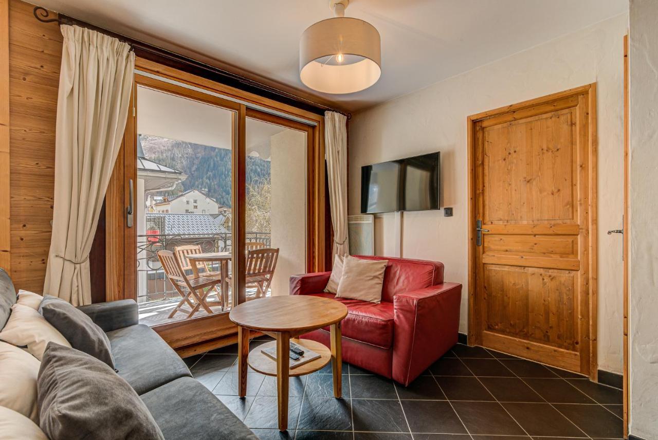Apartment Le Paradis 2 - Alpes Travel - Central Chamonix Bagian luar foto