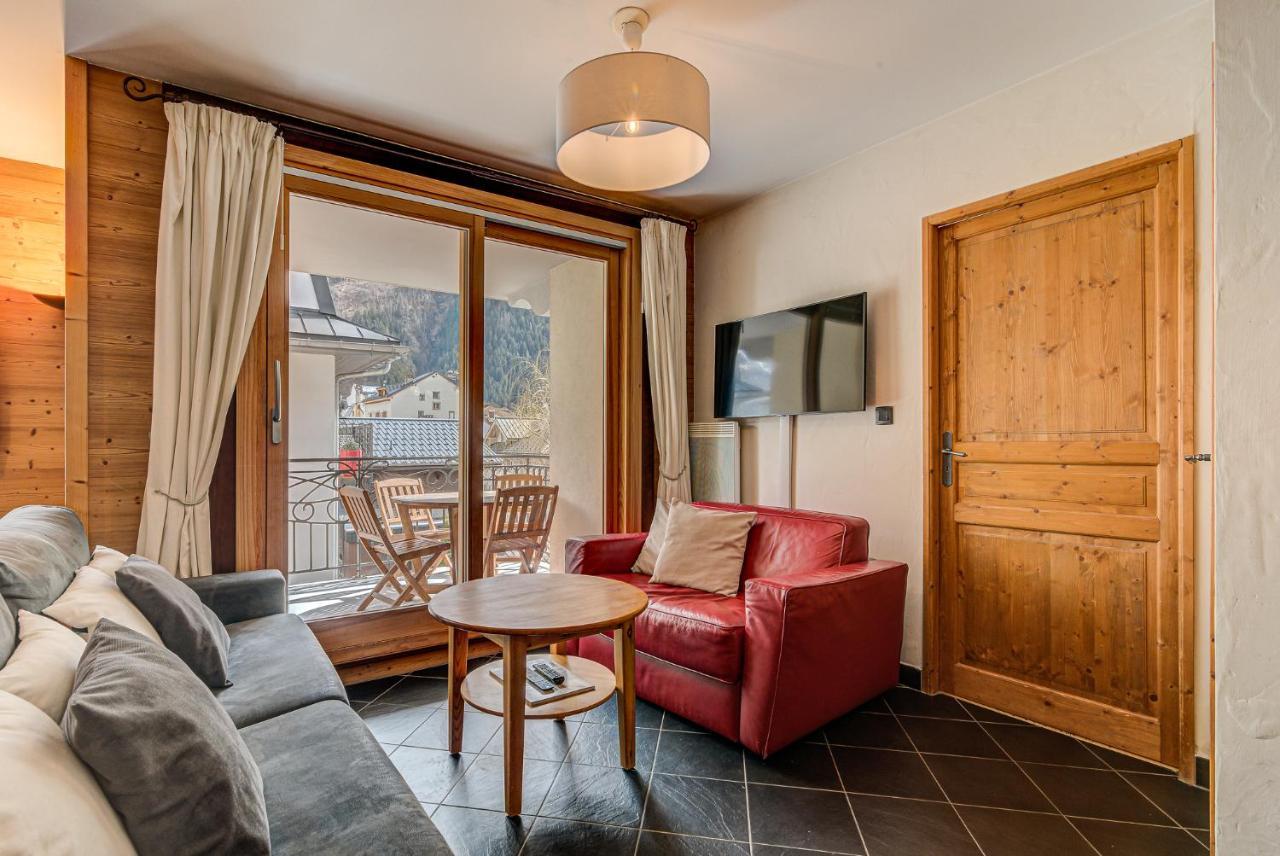 Apartment Le Paradis 2 - Alpes Travel - Central Chamonix Bagian luar foto