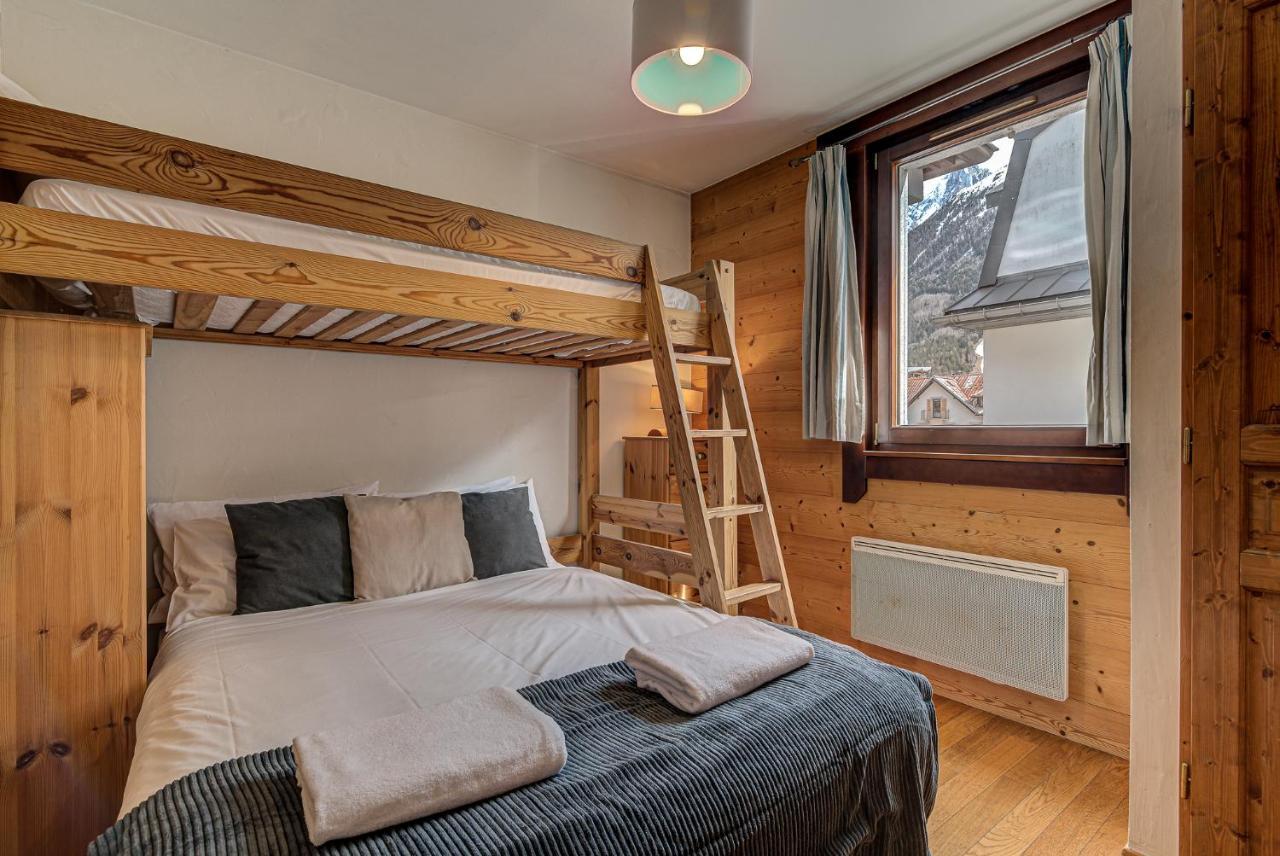 Apartment Le Paradis 2 - Alpes Travel - Central Chamonix Bagian luar foto