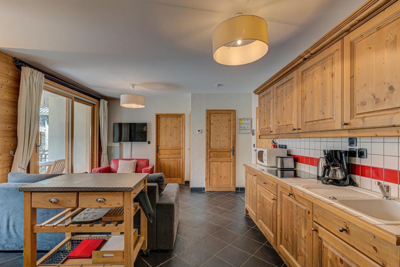 Apartment Le Paradis 2 - Alpes Travel - Central Chamonix Bagian luar foto