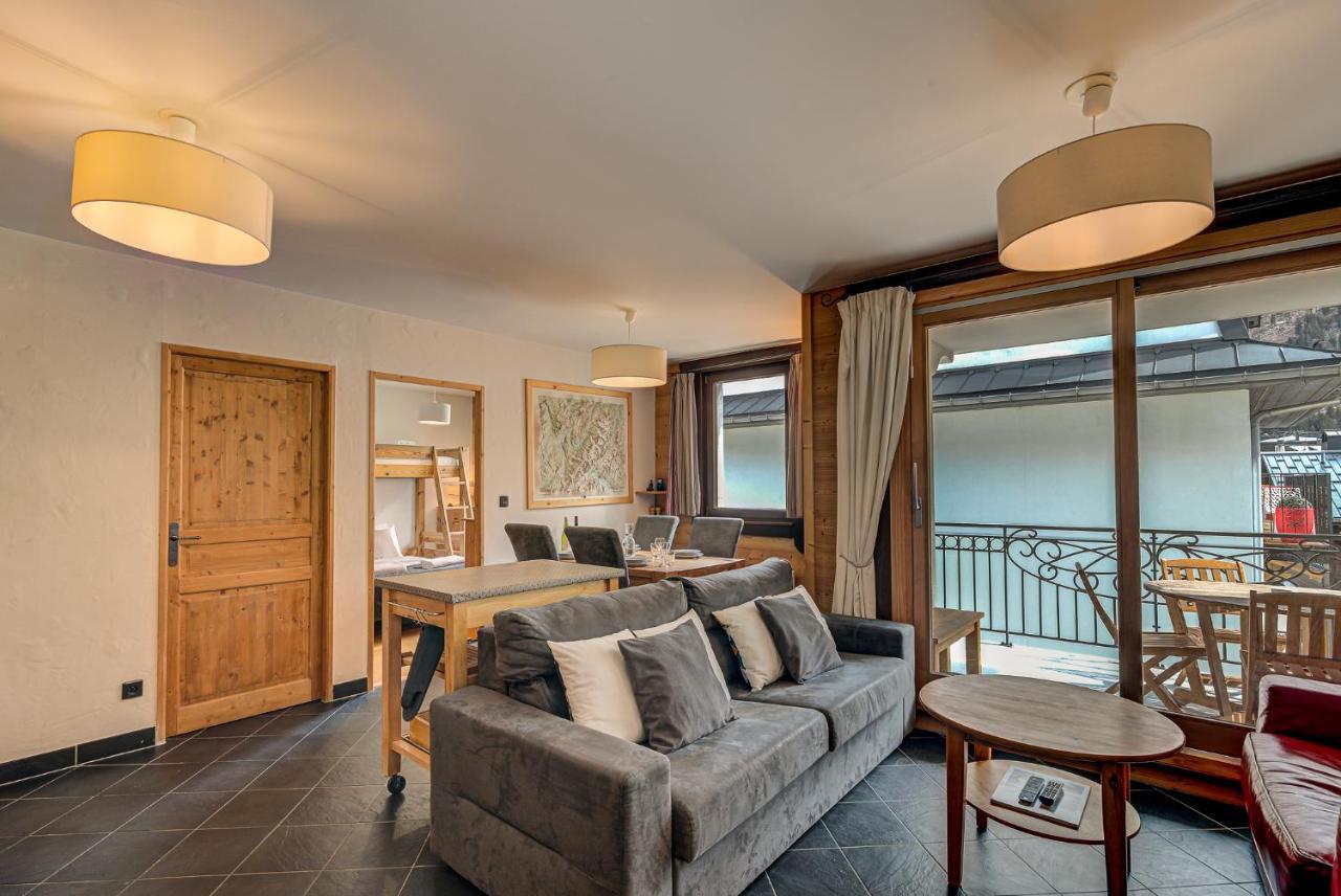 Apartment Le Paradis 2 - Alpes Travel - Central Chamonix Bagian luar foto